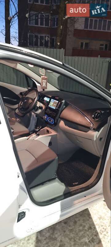 Хэтчбек Renault Zoe 2016 в Тернополе