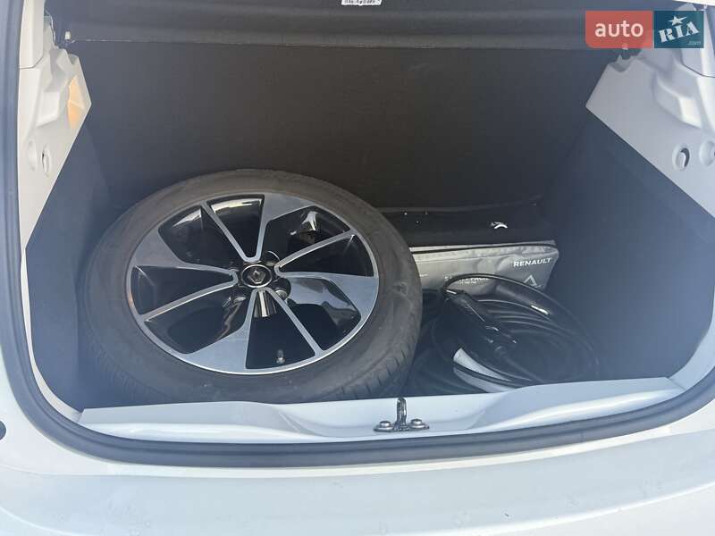 Хэтчбек Renault Zoe 2018 в Тернополе фото 28 Хэтчбек Renault Zoe 2018 в Тернополе