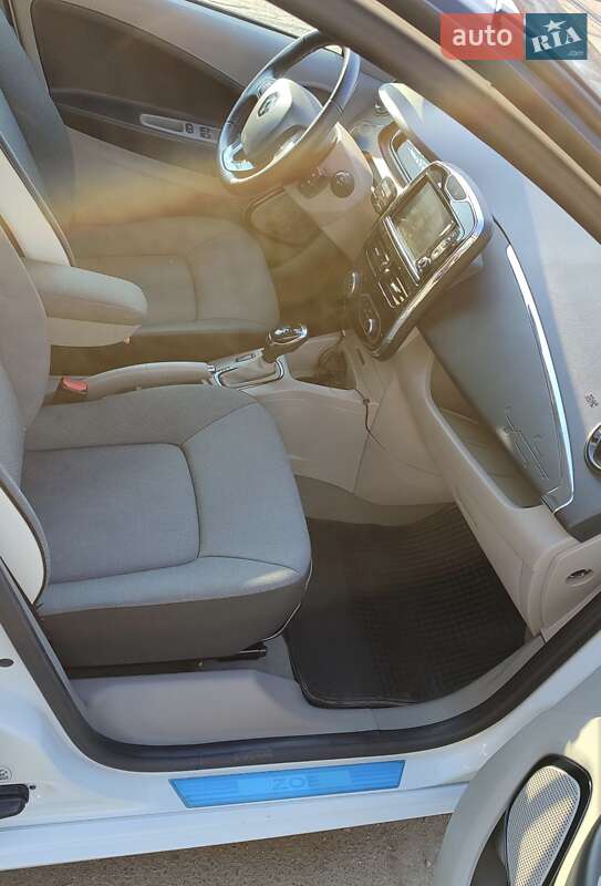 Хэтчбек Renault Zoe 2014 в Одессе фото 15 Хэтчбек Renault Zoe 2014 в Одессе