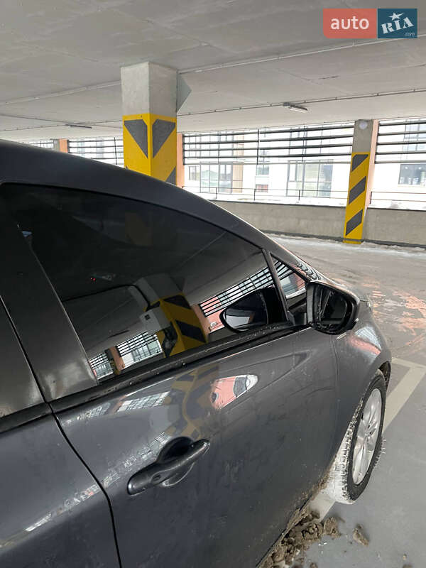 Хетчбек Renault Zoe 2017 в Луцьку