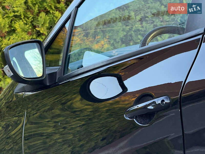 Хэтчбек Renault Zoe 2014 в Стрые фото 24 Хэтчбек Renault Zoe 2014 в Стрые