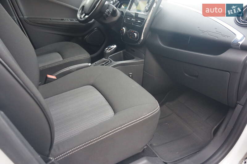 Хэтчбек Renault Zoe 2018 в Самборе