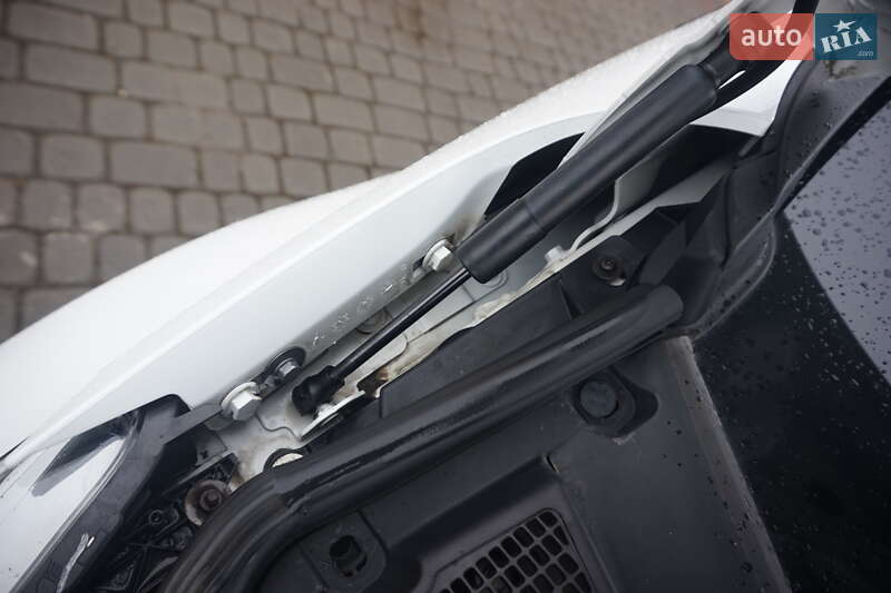 Хэтчбек Renault Zoe 2018 в Самборе