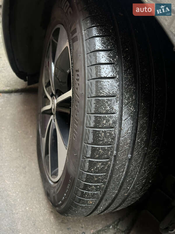 Хэтчбек Renault Zoe 2017 в Львове