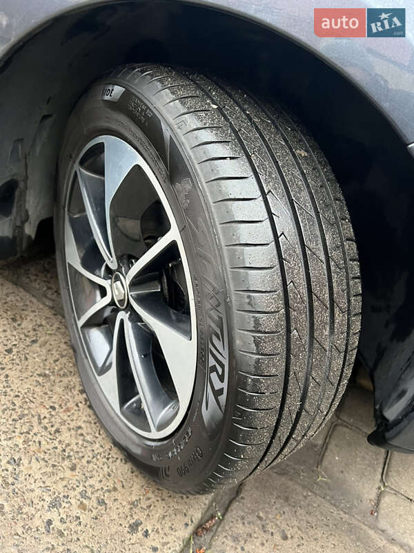 Хэтчбек Renault Zoe 2017 в Львове