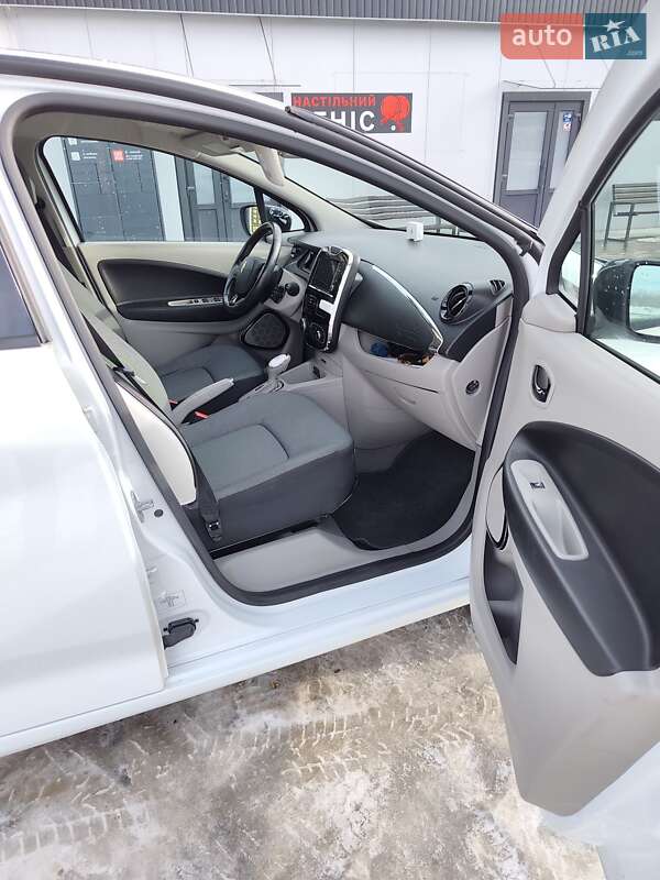Хэтчбек Renault Zoe 2016 в Львове