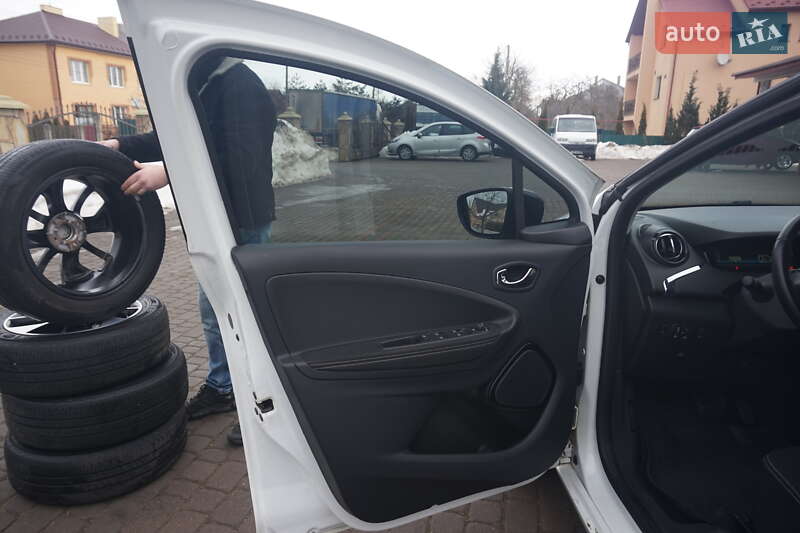 Хетчбек Renault Zoe 2017 в Самборі фото 25 Хетчбек Renault Zoe 2017 в Самборі