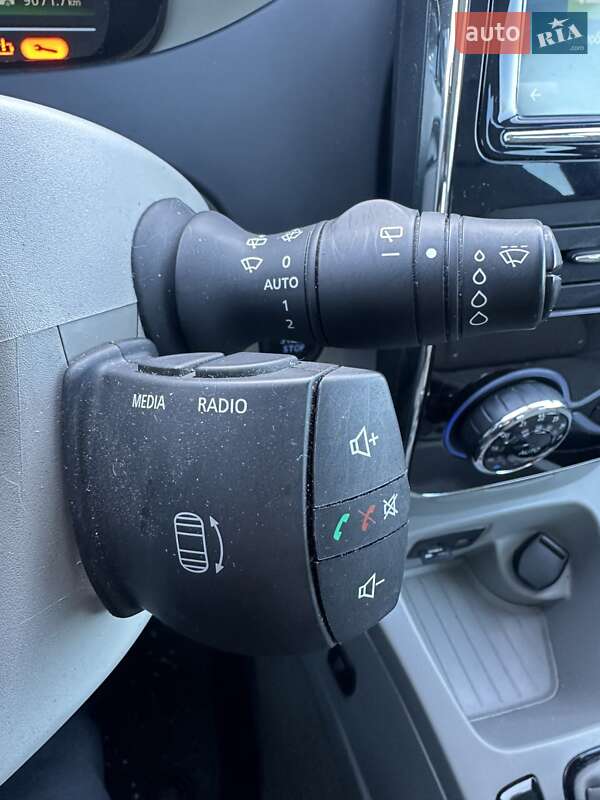 Хетчбек Renault Zoe 2014 в Білогородці фото 30 Хетчбек Renault Zoe 2014 в Білогородці