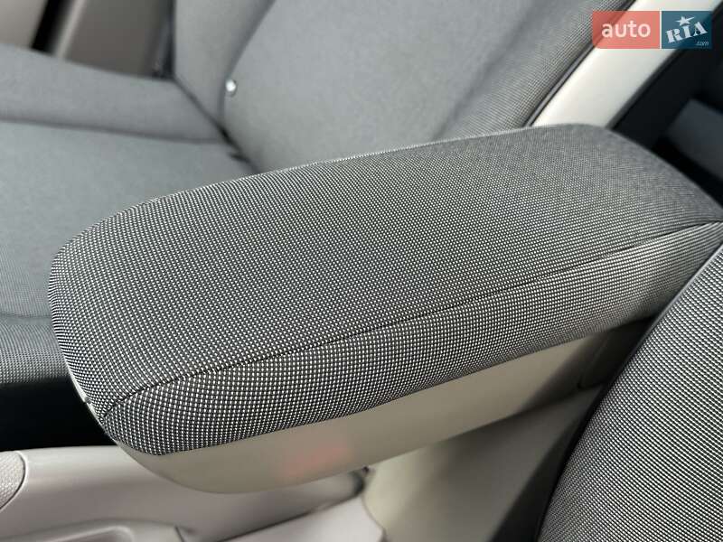 Хэтчбек Renault Zoe 2014 в Ровно фото 53 Хэтчбек Renault Zoe 2014 в Ровно