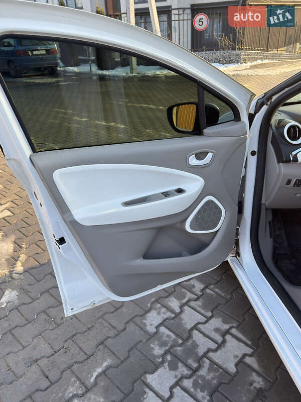 Хэтчбек Renault Zoe 2016 в Черновцах