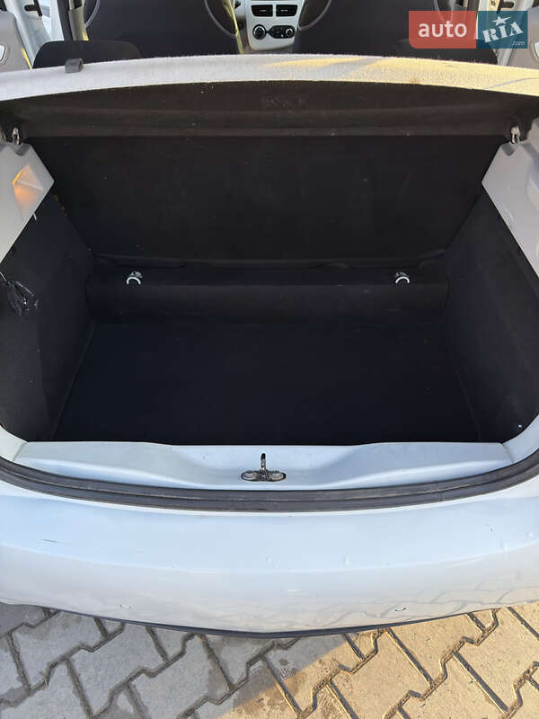 Хэтчбек Renault Zoe 2016 в Черновцах