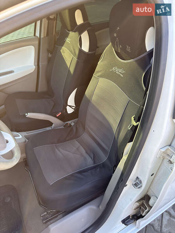 Хэтчбек Renault Zoe 2016 в Черновцах