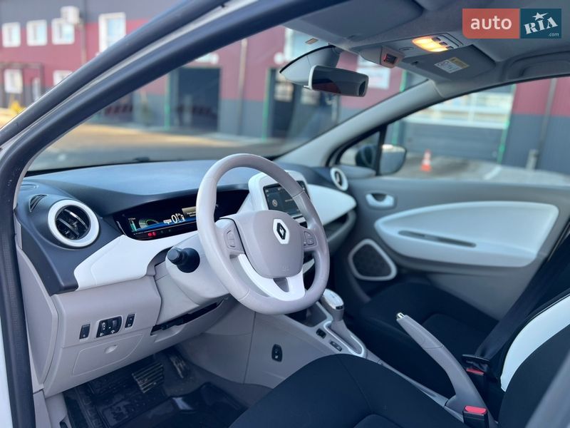 Хэтчбек Renault Zoe 2018 в Дубно