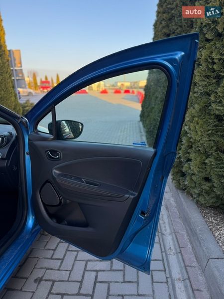 Хэтчбек Renault Zoe 2017 в Городке