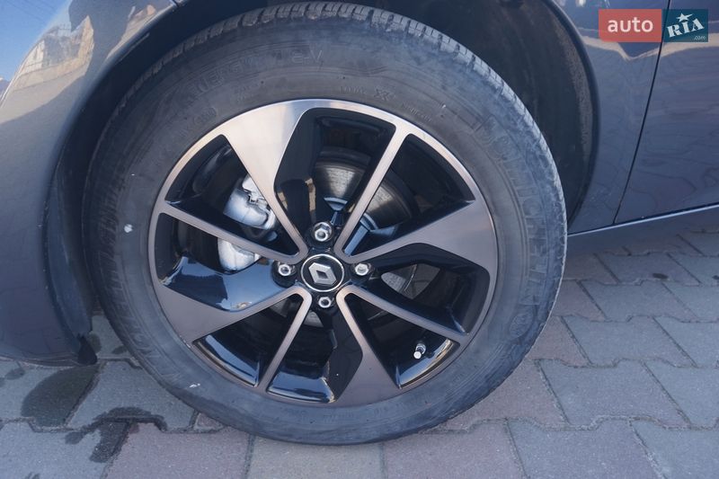 Хэтчбек Renault Zoe 2018 в Самборе