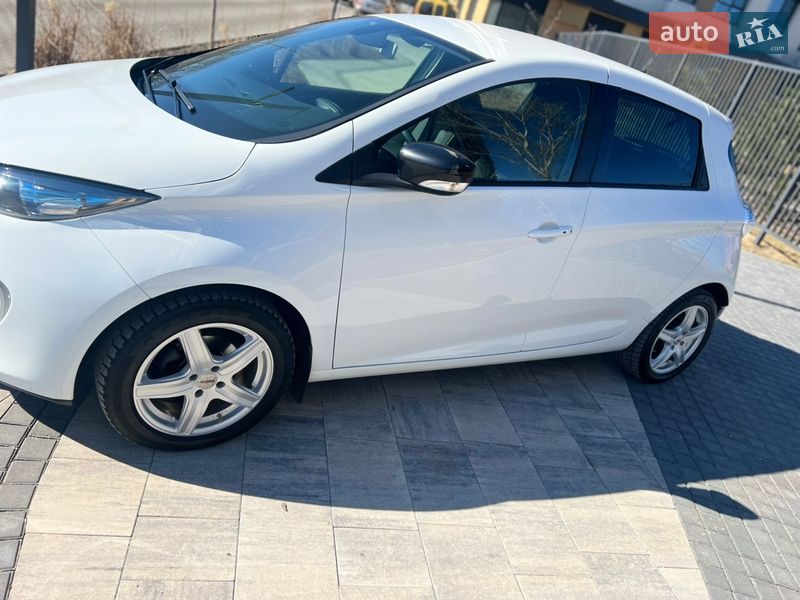 Хэтчбек Renault Zoe 2017 в Кропивницком