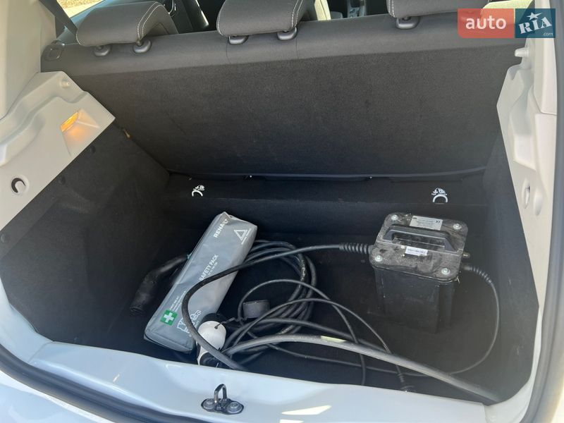 Хэтчбек Renault Zoe 2017 в Кропивницком