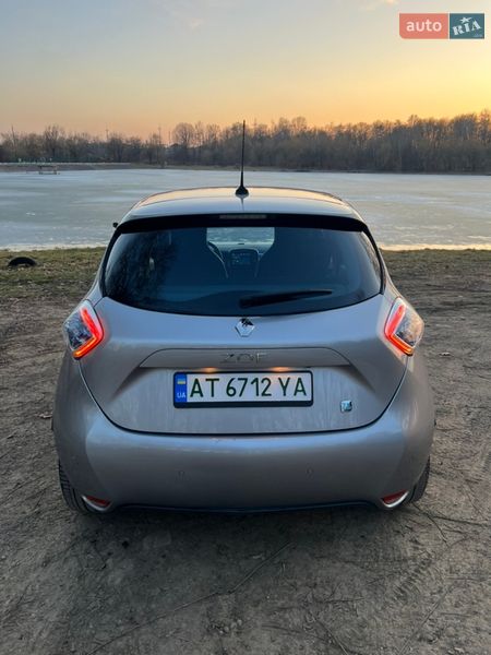 Хэтчбек Renault Zoe 2015 в Ивано-Франковске
