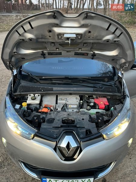 Хэтчбек Renault Zoe 2015 в Ивано-Франковске