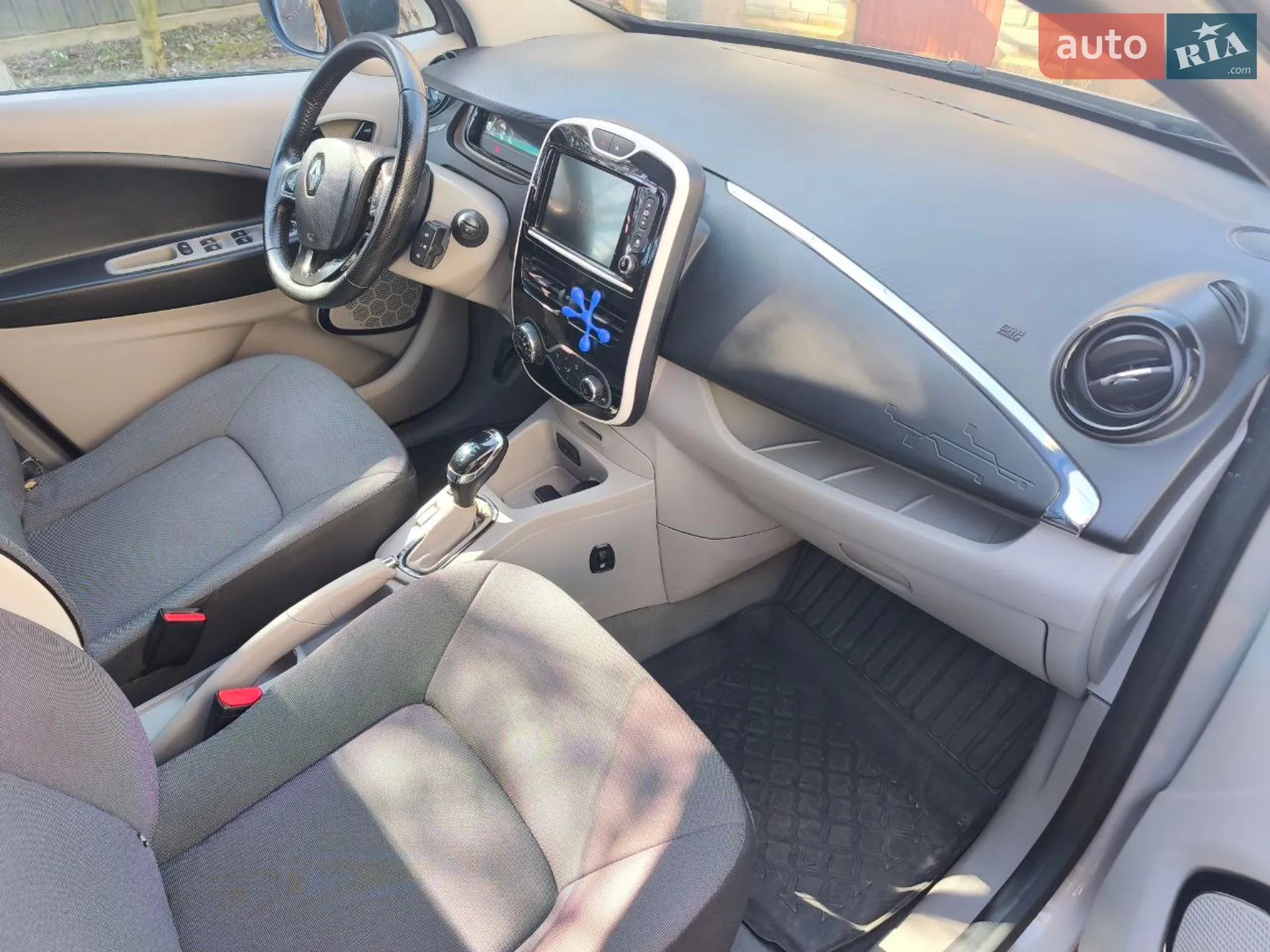 2015 Renault ZOE - мініатюра 18