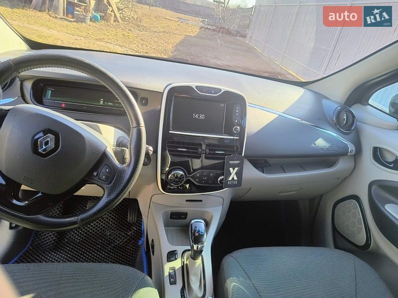 Хэтчбек Renault Zoe 2015 в Киеве