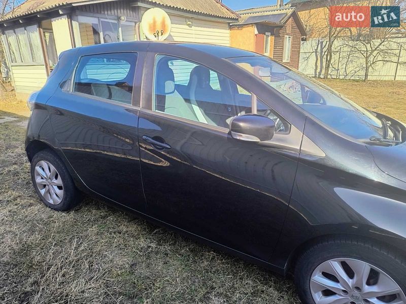 Хэтчбек Renault Zoe 2015 в Киеве