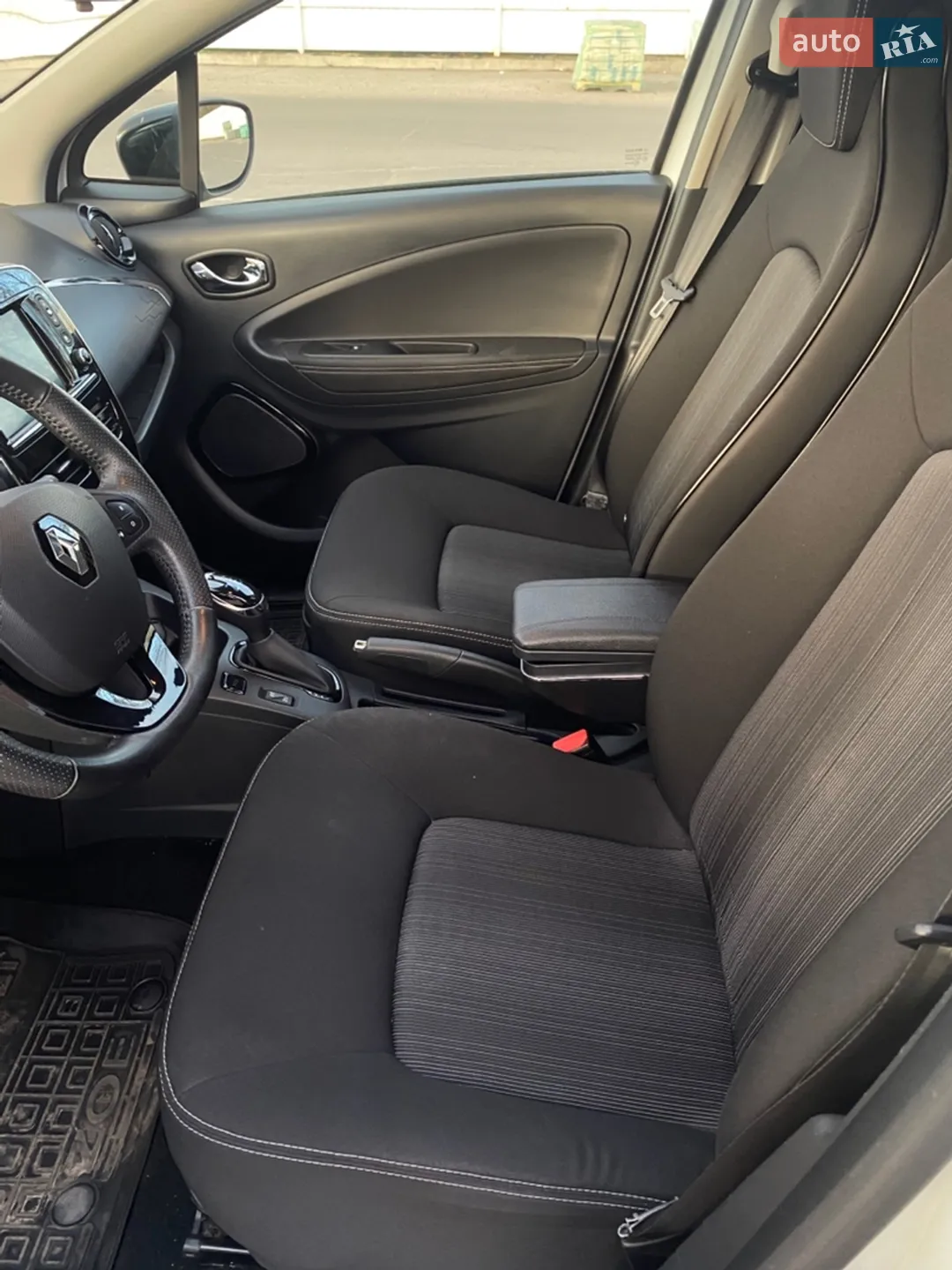 2017 Renault ZOE - мініатюра 8