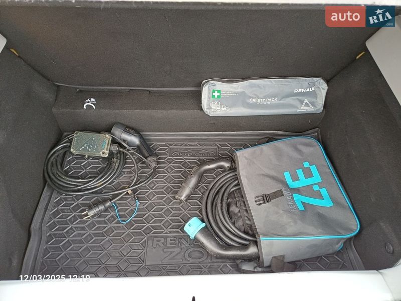 Хэтчбек Renault Zoe 2018 в Львове фото 29 Хэтчбек Renault Zoe 2018 в Львове