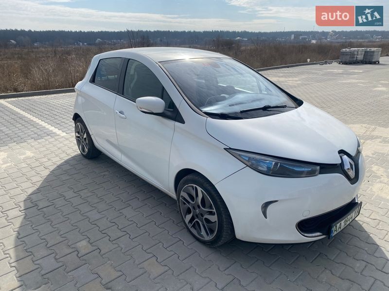 Хетчбек Renault Zoe 2016 в Ірпені