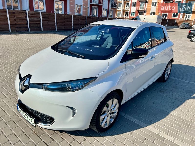 Хэтчбек Renault Zoe 2015 в Киеве фото Хэтчбек Renault Zoe 2015 в Киеве