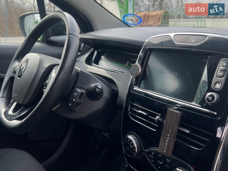 Хэтчбек Renault Zoe 2017 в Золочеве