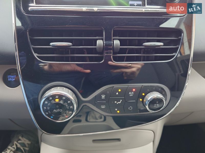 Хэтчбек Renault Zoe 2016 в Самборе