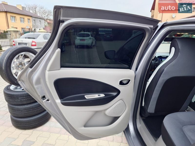 Хэтчбек Renault Zoe 2016 в Самборе