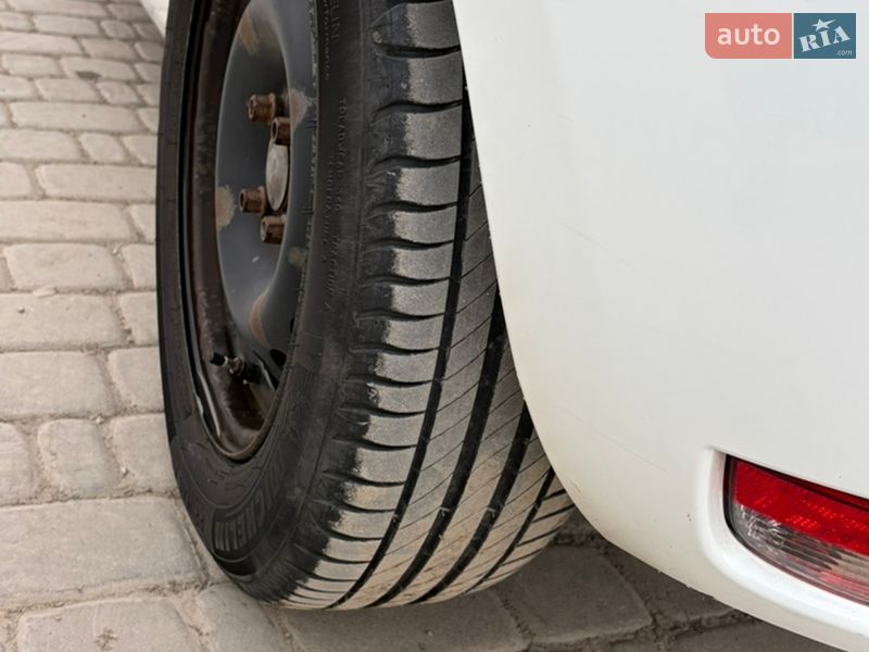 Хэтчбек Renault Zoe 2018 в Борщеве фото 9 Хэтчбек Renault Zoe 2018 в Борщеве