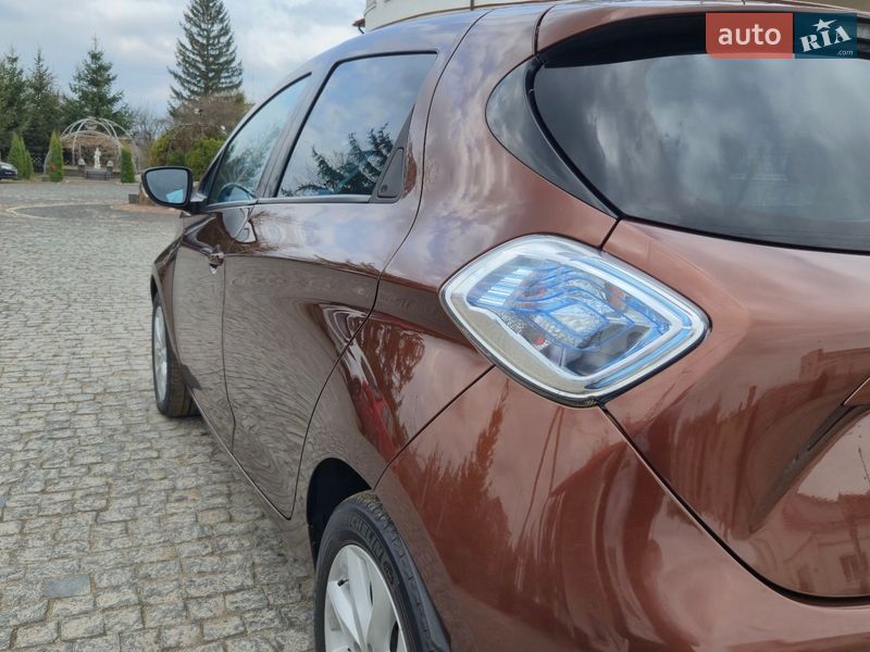 Хэтчбек Renault Zoe 2015 в Золочеве фото 7 Хэтчбек Renault Zoe 2015 в Золочеве