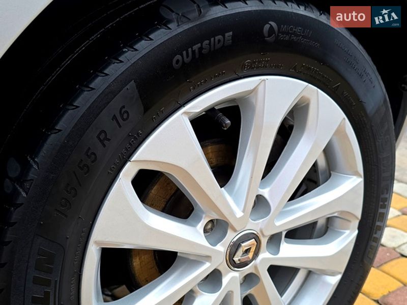 Хэтчбек Renault Zoe 2022 в Киеве фото 20 Хэтчбек Renault Zoe 2022 в Киеве