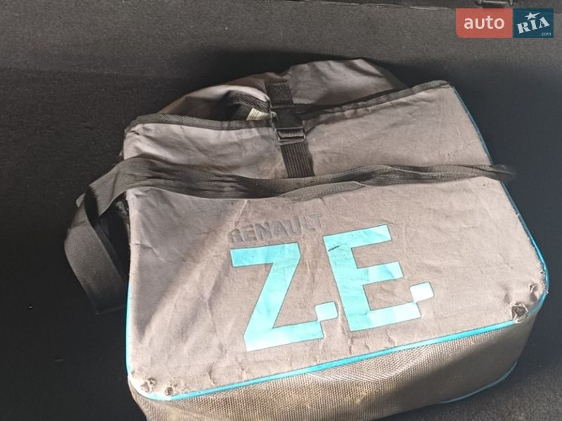 Хэтчбек Renault Zoe 2014 в Львове фото 21 Хэтчбек Renault Zoe 2014 в Львове