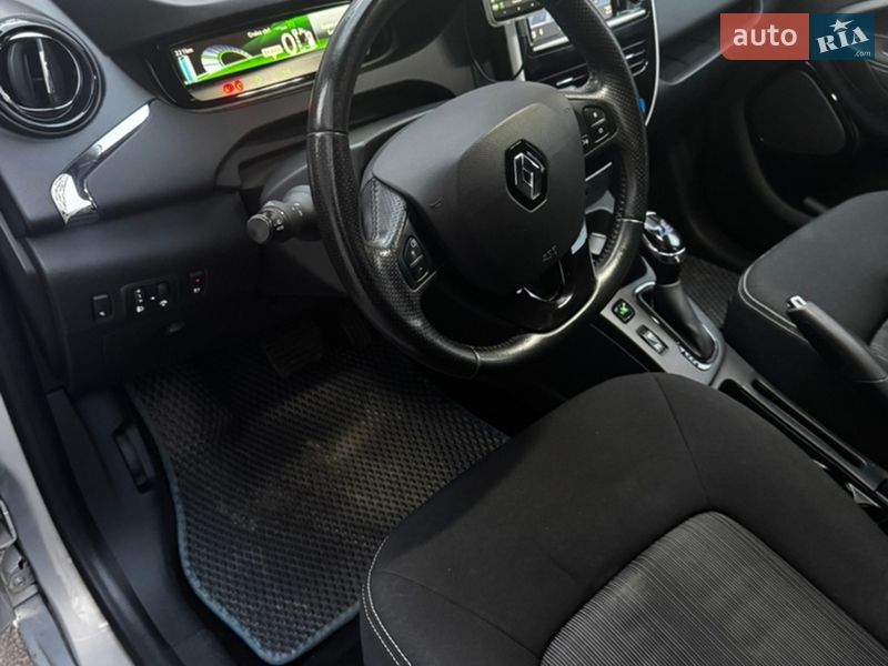 Хэтчбек Renault Zoe 2017 в Киеве