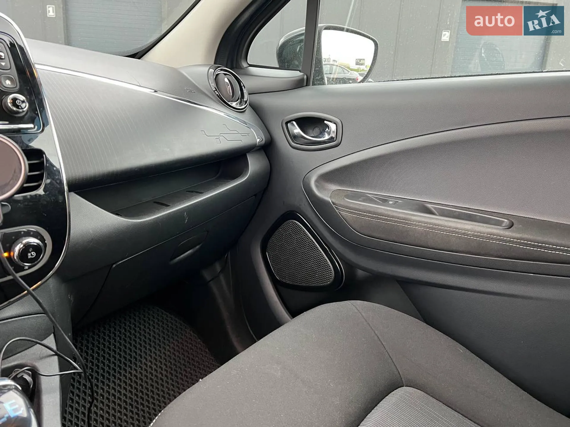 2017 Renault ZOE - мініатюра 28