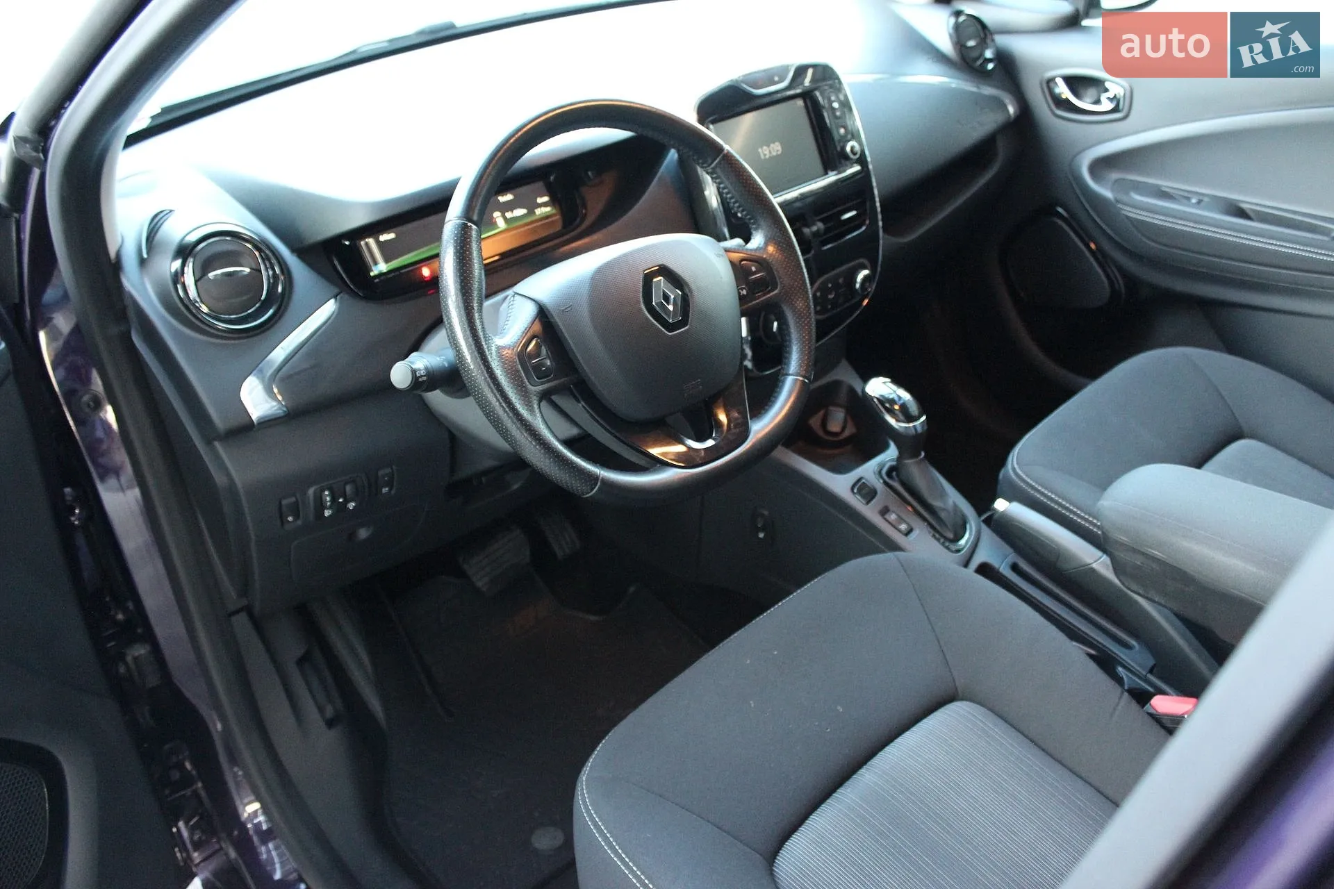 2018 Renault ZOE - мініатюра 17