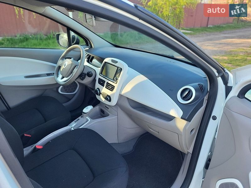Хэтчбек Renault Zoe 2017 в Киеве