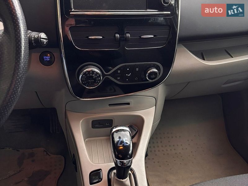 Хэтчбек Renault Zoe 2015 в Львове