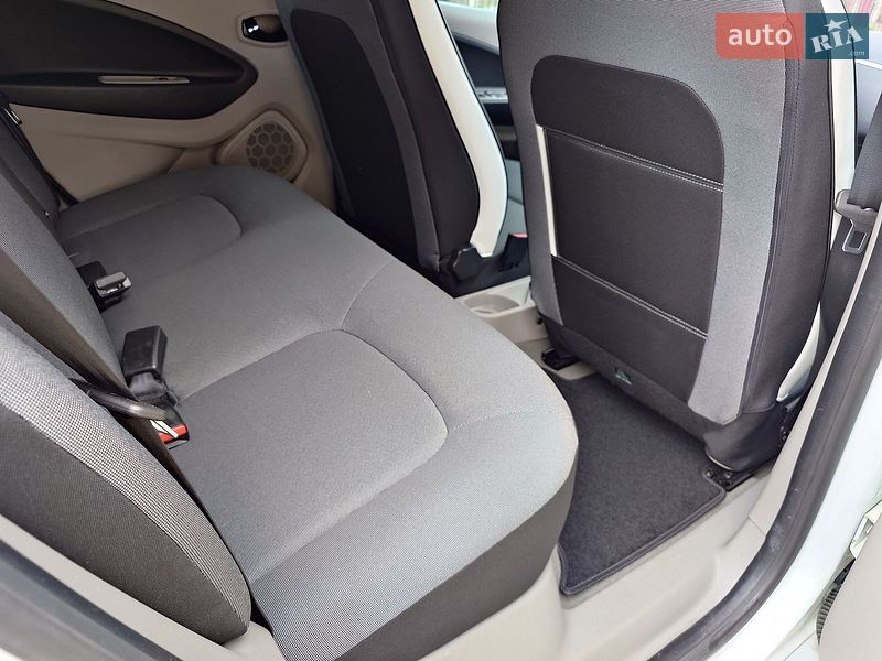 Хэтчбек Renault Zoe 2015 в Самборе