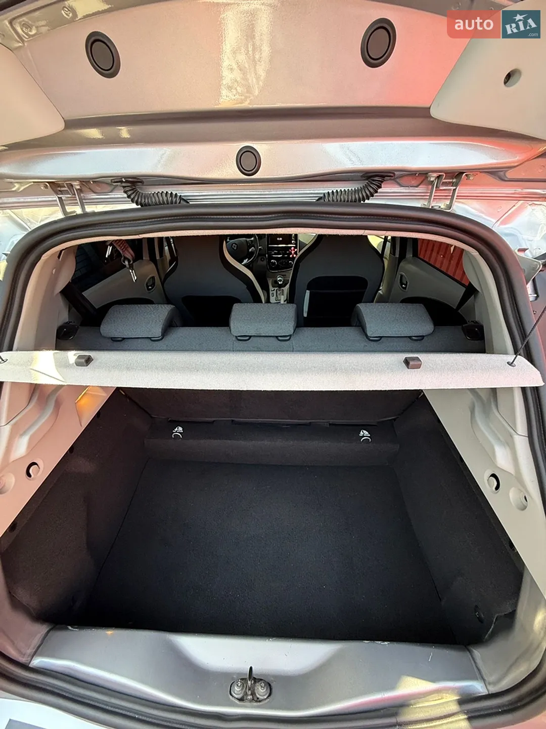 2016 Renault ZOE - мініатюра 12