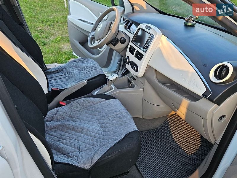 Хэтчбек Renault Zoe 2016 в Ровно