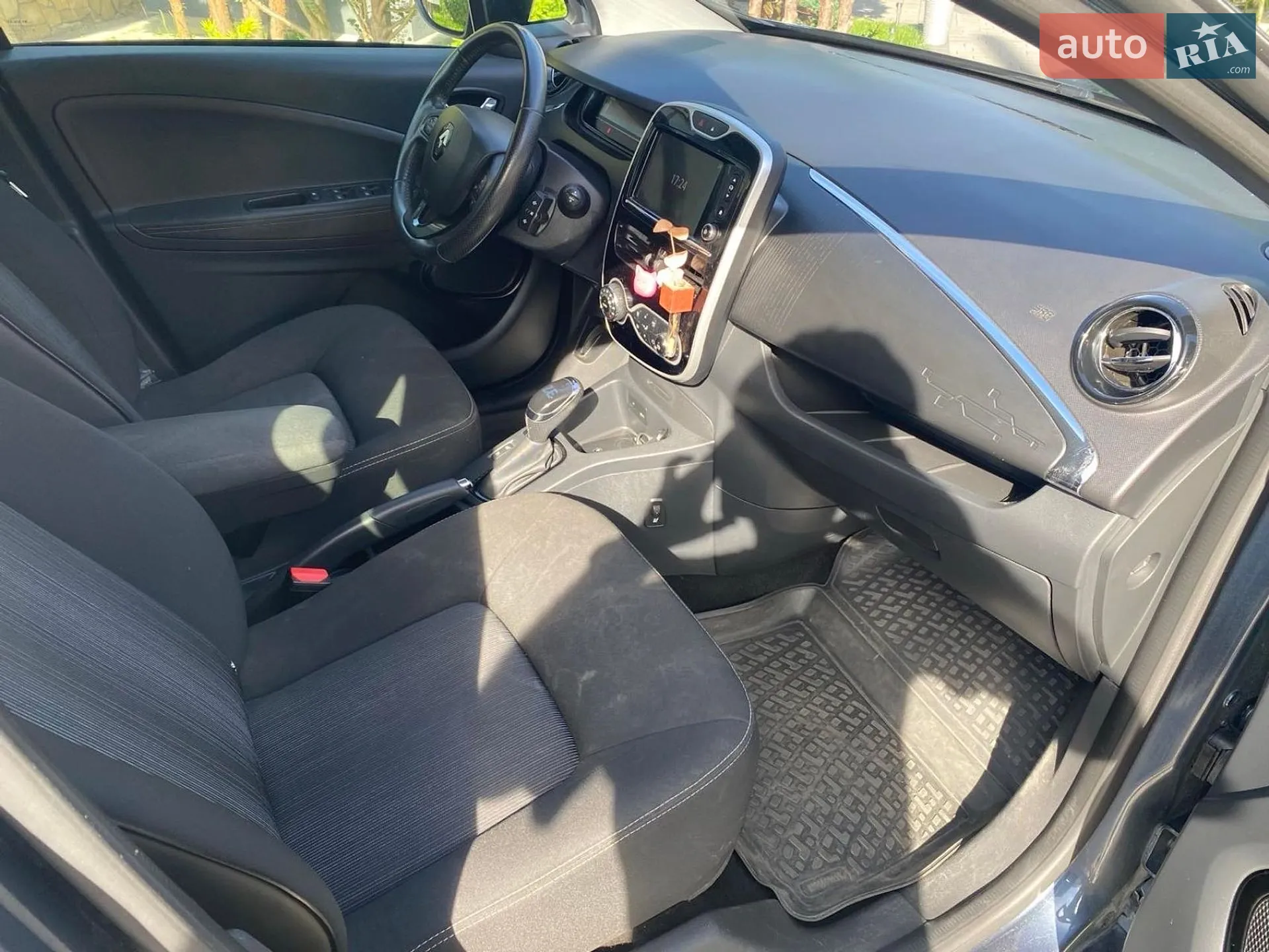 2017 Renault ZOE - мініатюра 10