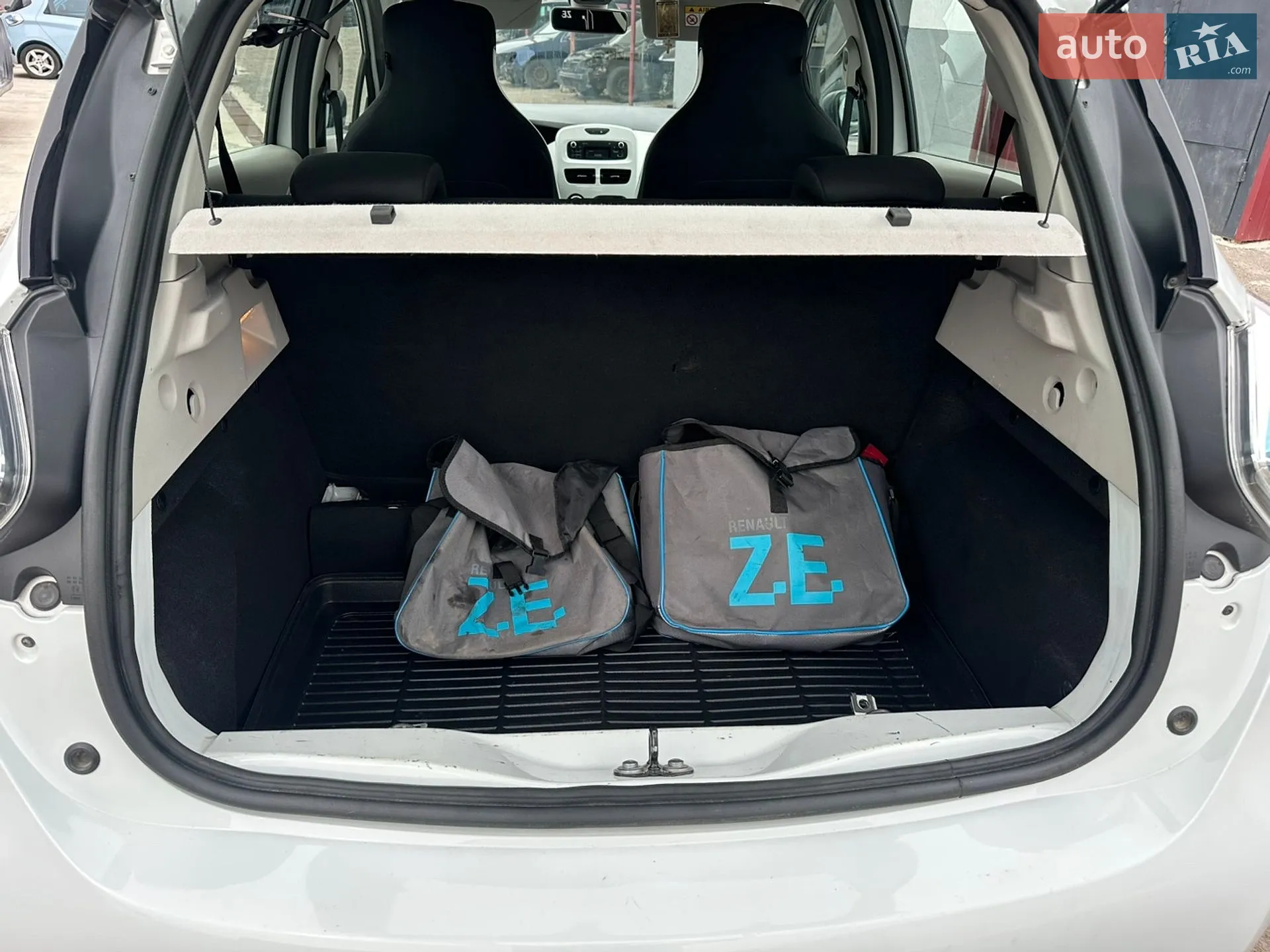 2017 Renault ZOE - мініатюра 11