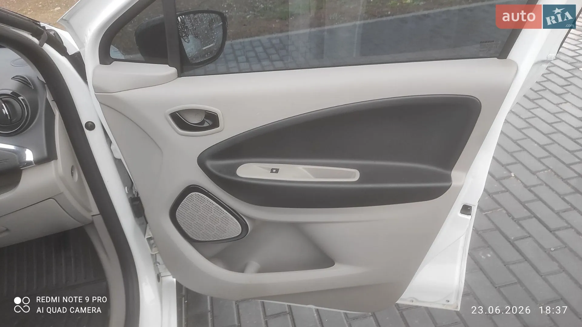 2015 Renault ZOE - мініатюра 16