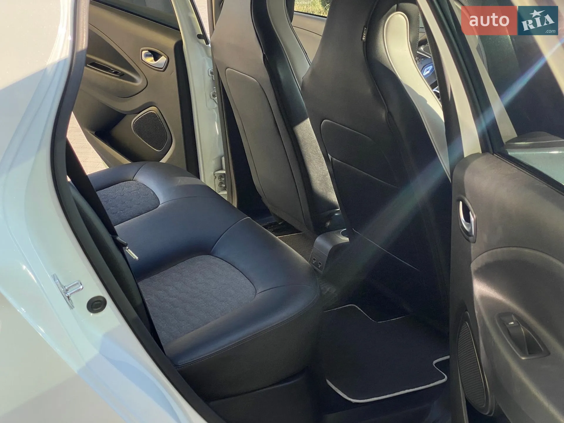 2019 Renault ZOE - мініатюра 19