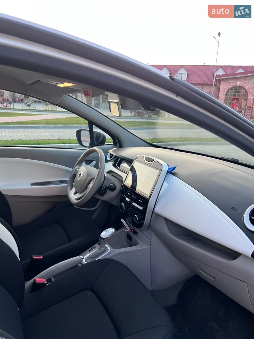 2017 Renault ZOE - мініатюра 30